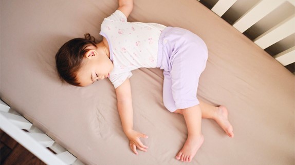 Cómo poner a dormir a un niño pequeño y planificar cómo dormir un niño pequeño