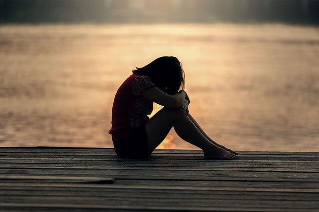 Hablar con su hijo adolescente sobre la depresión siguiendo las '13 razones'